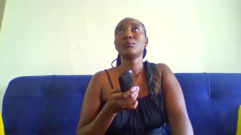 Snapshot of vvelvet_vixen chatting on 5, 10, 2025 vvelvet_vixen online show from 5, 10, 2025