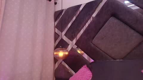 Violeta online show from 4, 1, 2025