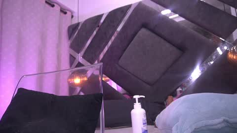 Violeta online show from 28, 1, 2025