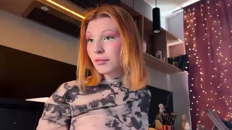 ILONA A week goal new laptop online show from 25, 7, 2026