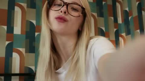 Nana online show from 5, 6, 2026