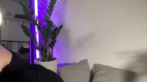 Alice  Before pvt write to me in PM  online show from 28, 2, 2025