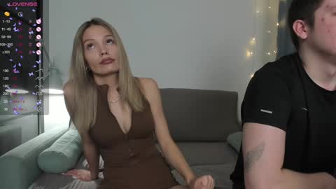 Snapshot of w_______ chatting on 2, 2, 2025 Nicole Johny online show from 2, 2, 2025