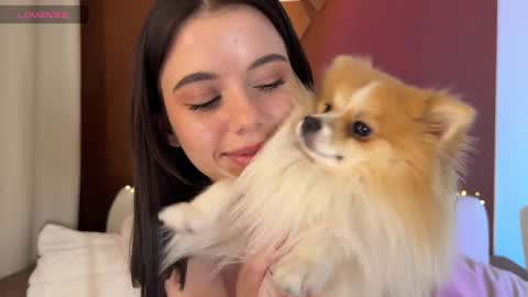 Mia online show from 3, 2, 2025