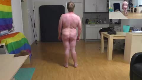 Snapshot of waldw123 chatting on 11, 10, 2025 Yarlim online show from 11, 10, 2025