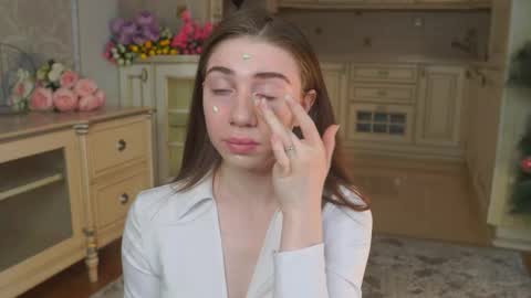 hello guys im Lilian online show from 11, 1, 2026