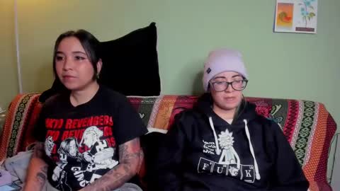 Waningrose  Lu online show from 19, 2, 2025