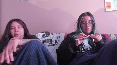 Waningrose  Lu online show from 11, 9, 2025