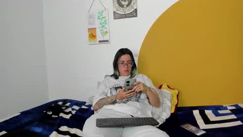 Waningrose  Lu online show from 10, 11, 2025