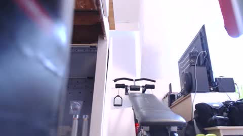edging noah loves to wank online show from 18, 5, 2026