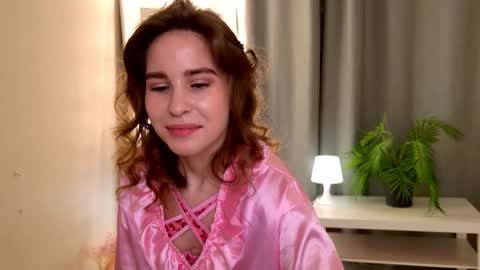 Snapshot of warmbloom chatting on 11, 11, 2025 Milana online show from 11, 11, 2025