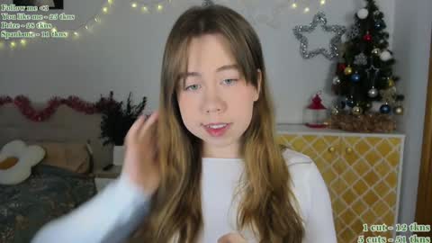 Snapshot of watermelon_sugar_ chatting on 28, 12, 2024 Tess Pls support me with Can we reach 155 my favorite number online show from 28, 12, 2024