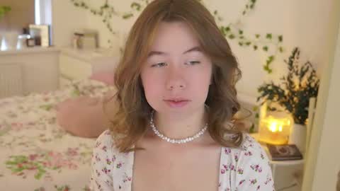 Snapshot of watermelon_sugar_ chatting on 24, 10, 2025 Tess Pls support me with Can we reach 155 my favorite number online show from 24, 10, 2025