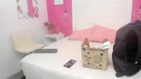 Milf Latina online show from 27, 5, 2026