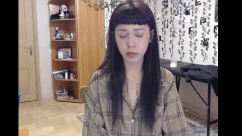 Mina online show from 4, 12, 2025