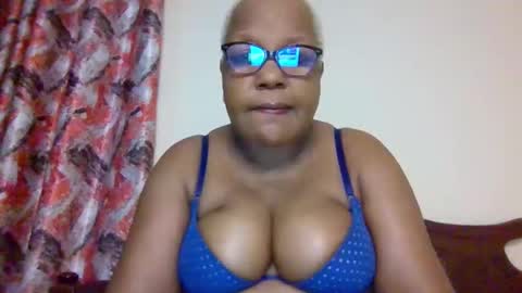 weaverbird25 online show from 2, 3, 2026