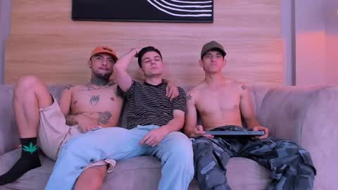 Jhonny Dick  his neighbors. online show from 15, 5, 2026