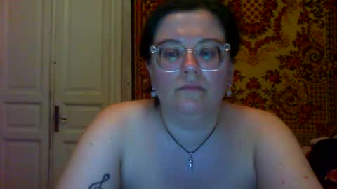 Snapshot of webgirl2 chatting on 11, 6, 2026 Marina online show from 11, 6, 2026
