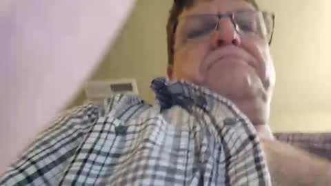 Snapshot of welderod chatting on 19, 10, 2025 welderod online show from 19, 10, 2025