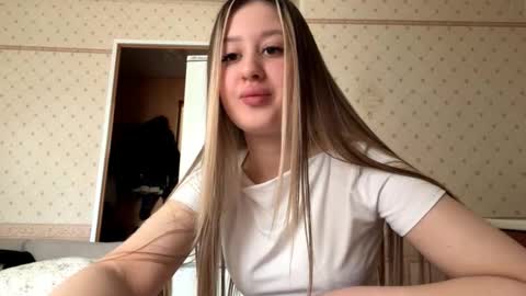 Snapshot of wendiepenniston chatting on 9, 3, 2026 Wendi online show from 9, 3, 2026