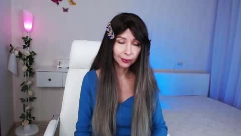 Wendi Foster online show from 10, 12, 2024