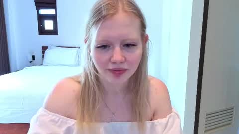 Snapshot of wendy_228 chatting on 13, 6, 2026 Wendy online show from 13, 6, 2026
