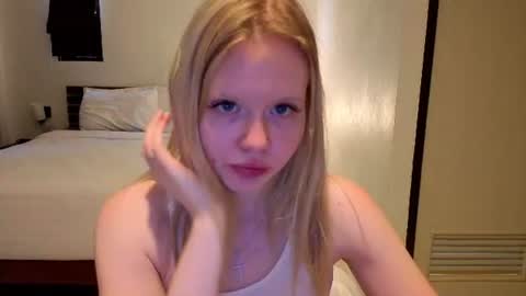 Snapshot of wendy_228 chatting on 17, 6, 2026 Wendy online show from 17, 6, 2026