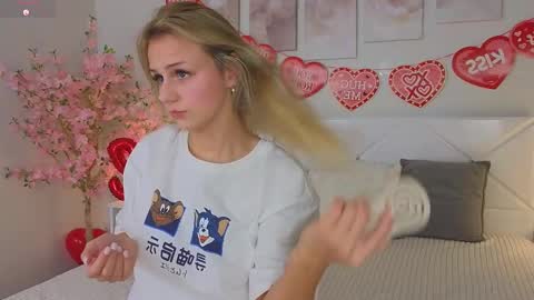 Snapshot of wendy__doll chatting on 13, 2, 2025 Im Wendy online show from 13, 2, 2025