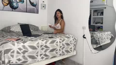 Wendy Alex online show from 17, 10, 2025