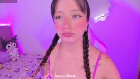 Wenstacie INDEPENDENT MODEL online show from 7, 5, 2026