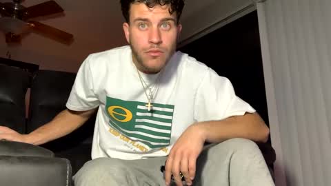 Snapshot of wentbrokeonstrippers chatting on 3, 12, 2024 Topjitt online show from 3, 12, 2024