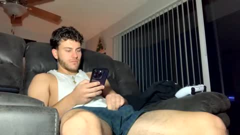 Snapshot of wentbrokeonstrippers chatting on 5, 12, 2024 Topjitt online show from 5, 12, 2024