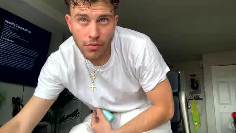 Snapshot of wentbrokeonstrippers chatting on 12, 3, 2025 Topjitt online show from 12, 3, 2025