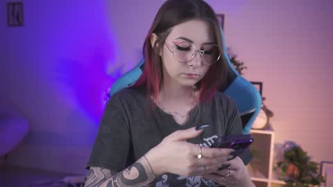 little girl who is always rightLisa online show from 9, 1, 2025