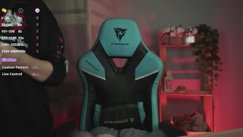 little girl who is always rightLisa online show from 9, 9, 2025