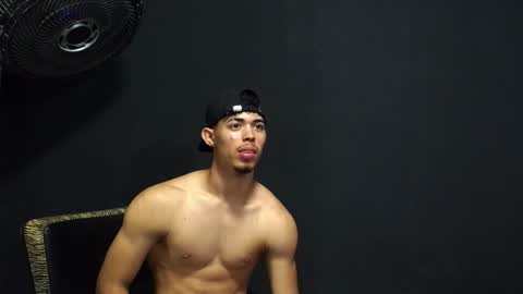 wesley_77 online show from 22, 3, 2026