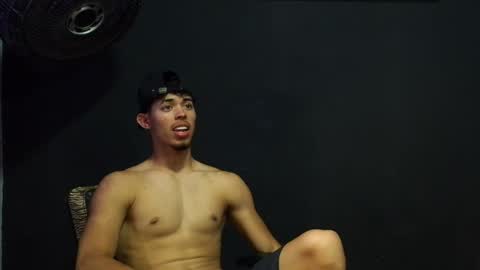 wesley_77 online show from 17, 4, 2026