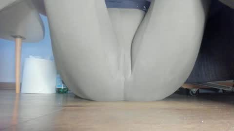 wet_pants2022 online show from 25, 4, 2026