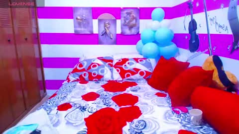 Snapshot of wethotass chatting on 8, 3, 2025 gina online show from 8, 3, 2025