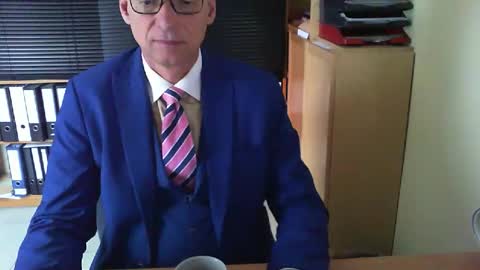 Snapshot of wetsuitedman chatting on 7, 6, 2026 Franz online show from 7, 6, 2026