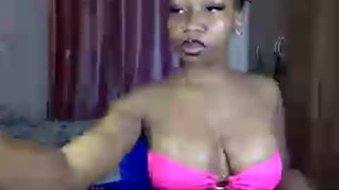 Snapshot of wetty523013 chatting on 9, 7, 2026 wetty523013 online show from 9, 7, 2026