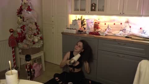 Victoria Maria online show from 30, 12, 2024
