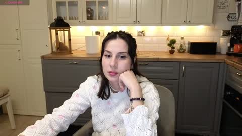 Victoria Maria online show from 13, 1, 2025