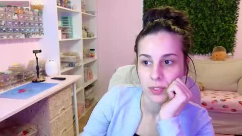 Victoria Maria online show from 7, 10, 2025