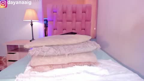 Sara  online show from 4, 10, 2025