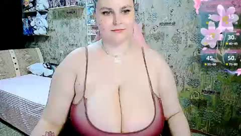 whisperinthedarkk online show from 29, 7, 2026