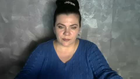 white__queen_ online show from 8, 6, 2026