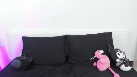 Snapshot of white_do11 chatting on 21, 9, 2025 Bella online show from 21, 9, 2025