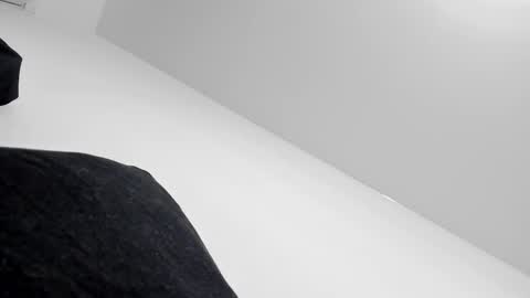 Snapshot of white_do11 chatting on 12, 1, 2026 Bella online show from 12, 1, 2026