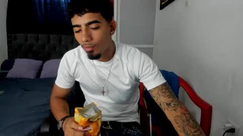 Snapshot of white_master444 chatting on 12, 6, 2026 white online show from 12, 6, 2026